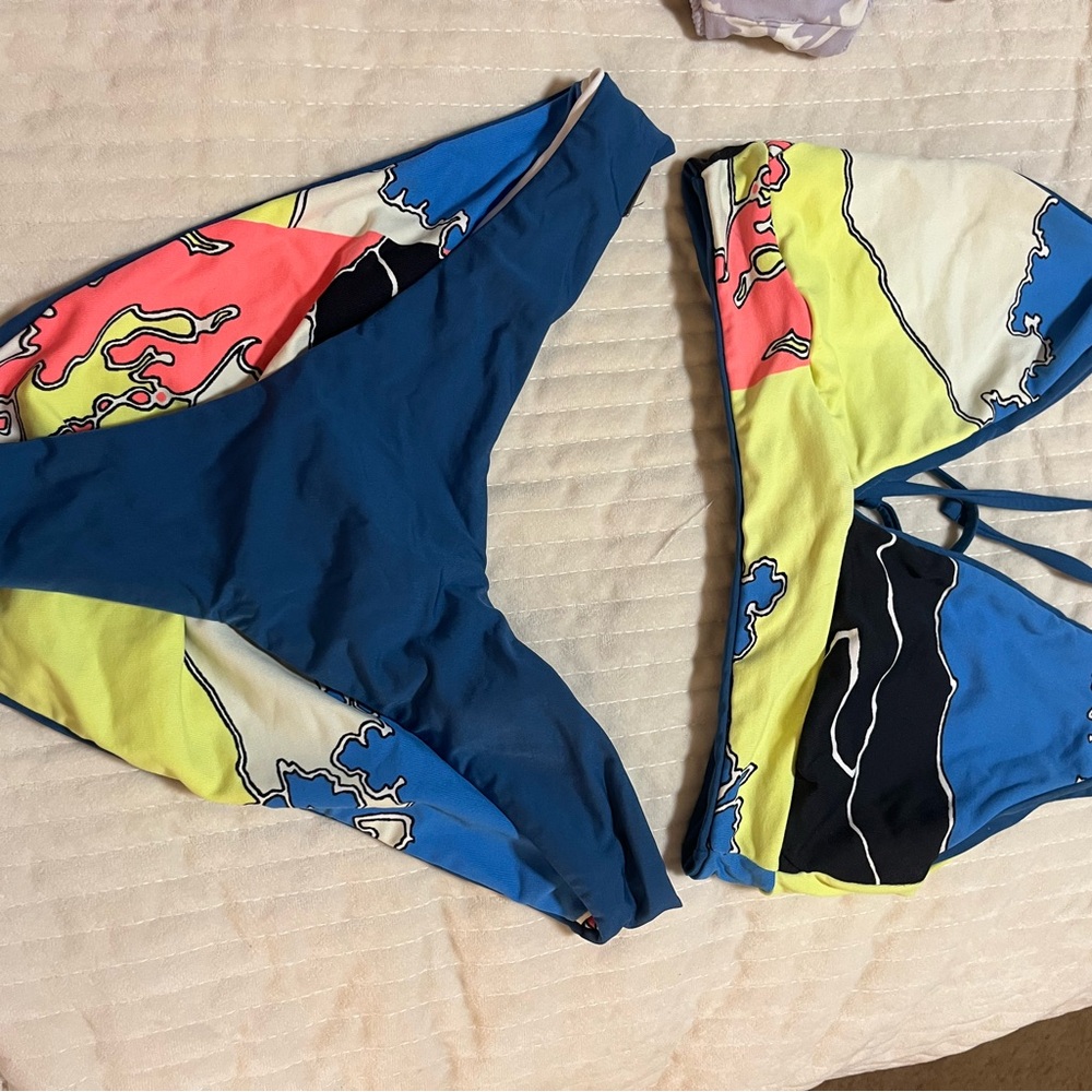 MAAJI!!! navy and reversible! bikini set size medium